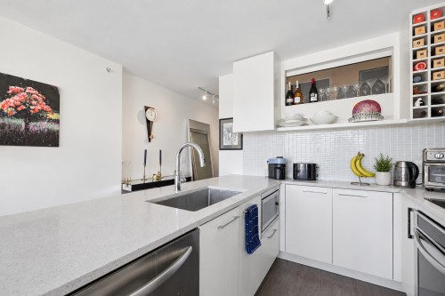 1704-668 Columbia Street, New Westminster, BC 