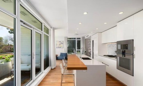 203-375 W 59th Ave , Vancouver, BC V5X 0J4 2