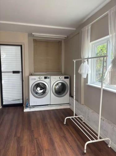 2954 Dollarton , North Vancouver, BC V7H 1B3 2
