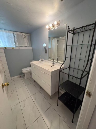 2954 Dollarton , North Vancouver, BC V7H 1B3 4