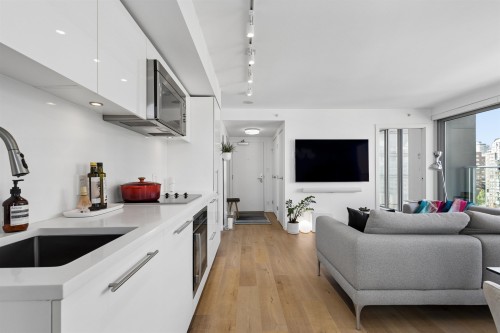 1808-999 Seymour Street, Vancouver, BC 