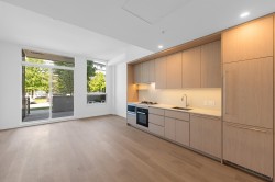1XX-5212 Cambie Street Vancouver, BC V5Z 2Z7