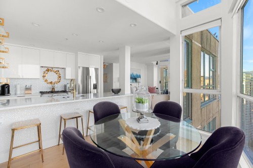 3602-939 Homer Street, Vancouver, BC 