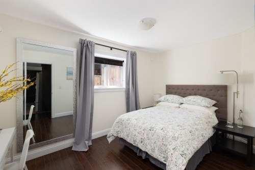 588 North Fletcher Road, Gibsons, BC 