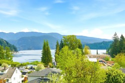 2222 Caledonia Avenue North Vancouver, BC V7G 1T9