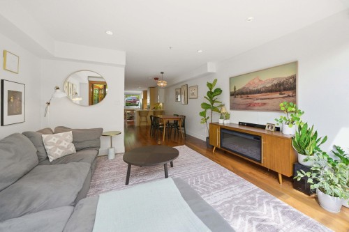2222 Caledonia Avenue, North Vancouver, BC 
