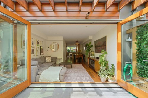 2222 Caledonia Avenue, North Vancouver, BC 