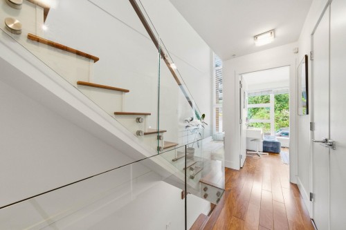 2222 Caledonia Avenue, North Vancouver, BC 