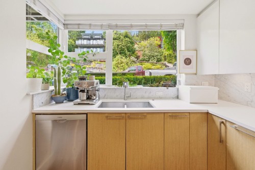 2222 Caledonia Avenue, North Vancouver, BC 