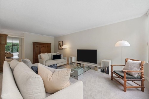 305-4101 Yew Street, Vancouver, BC 