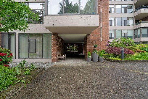 305-4101 Yew Street, Vancouver, BC 