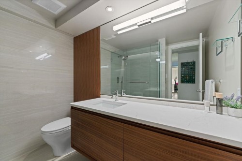305-4101 Yew Street, Vancouver, BC 