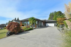 6277 Baillie Road Sechelt, BC V7Z 0R5