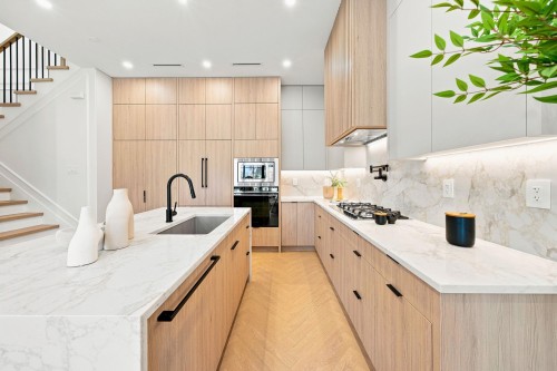 1-648 E 23Rd Avenue, Vancouver, BC 