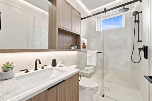 646 E 23Rd Avenue, Vancouver, BC 