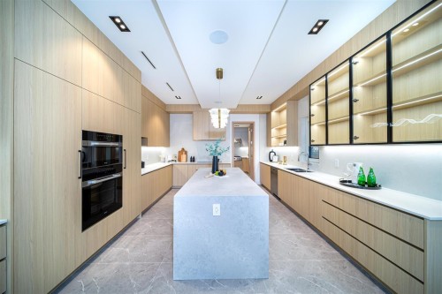 9240 Saunders Road, Richmond, BC 