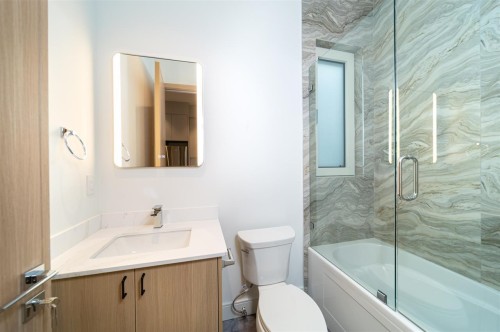 9240 Saunders Road, Richmond, BC 