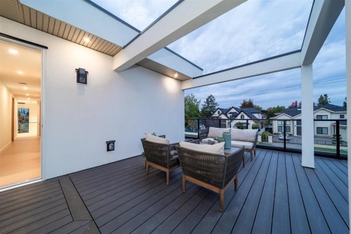 9240 Saunders Road, Richmond, BC 