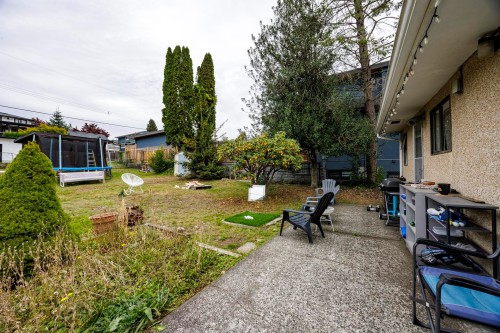 446 16Th Street E, North Vancouver, BC 