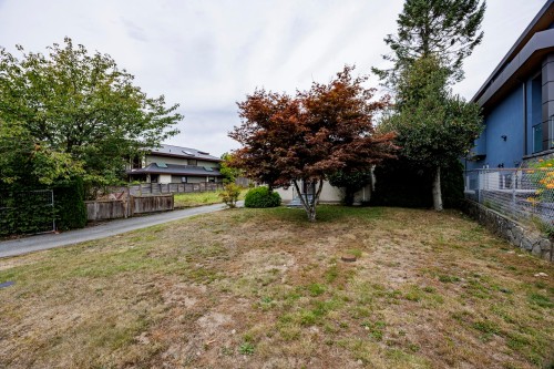446 16Th Street E, North Vancouver, BC 