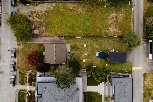 446 16Th Street E, North Vancouver, BC 