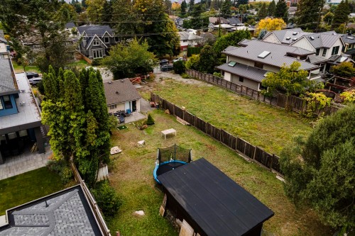 446 16Th Street E, North Vancouver, BC 