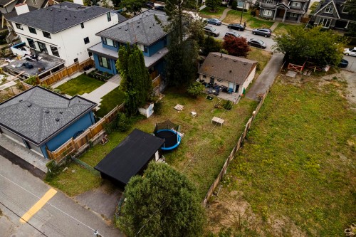 446 16Th Street E, North Vancouver, BC 