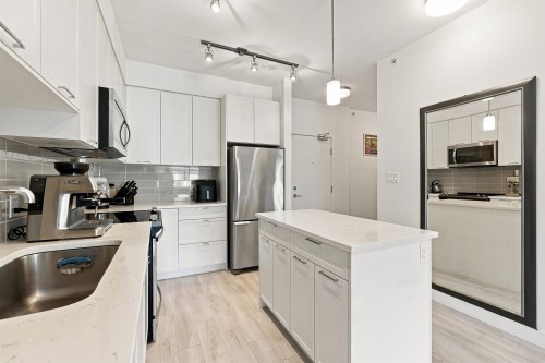 411-828 Gauthier Avenue, Coquitlam, BC 