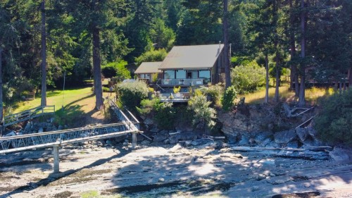 574 Arbutus Drive, Mayne Island, BC 