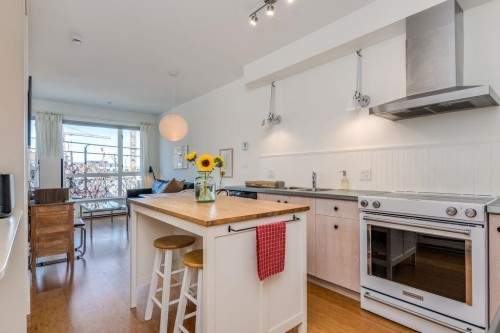 208-205 10Th Avenue E, Vancouver, BC 