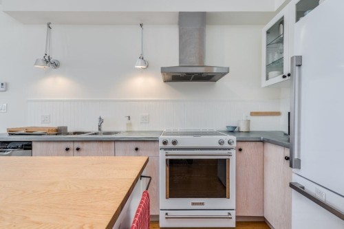 208-205 10Th Avenue E, Vancouver, BC 