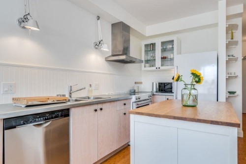 208-205 10Th Avenue E, Vancouver, BC 