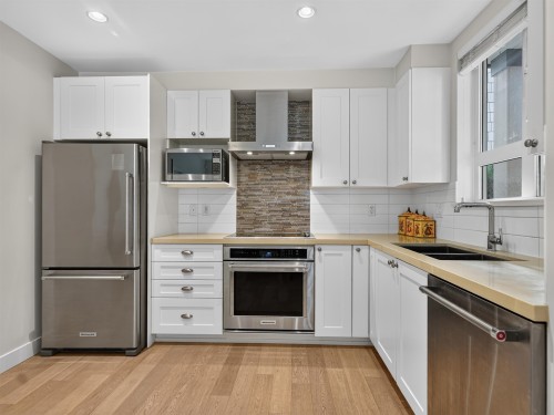 3-3201 Noel Drive, Burnaby, BC 