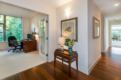 801-3335 Cypress Place, West Vancouver, BC 