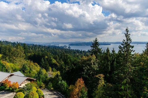 801-3335 Cypress Place, West Vancouver, BC 