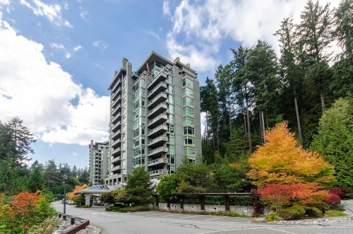 801-3335 Cypress Place, West Vancouver, BC 