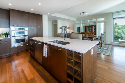 801-3335 Cypress Place, West Vancouver, BC 