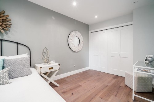 208-1425 Cypress Street, Vancouver, BC 