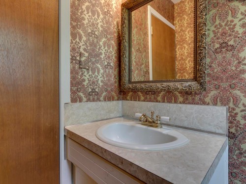 3904 Westridge Avenue, West Vancouver, BC 