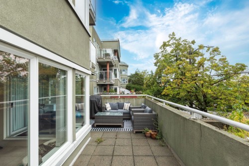 107-3280 Broadway W, Vancouver, BC 