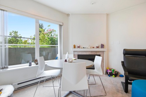 107-3280 Broadway W, Vancouver, BC 