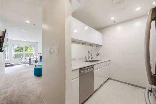 107-3280 Broadway W, Vancouver, BC 