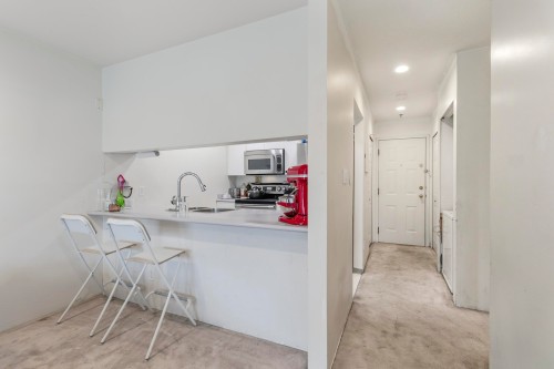 107-3280 Broadway W, Vancouver, BC 