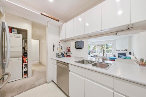 107-3280 Broadway W, Vancouver, BC 
