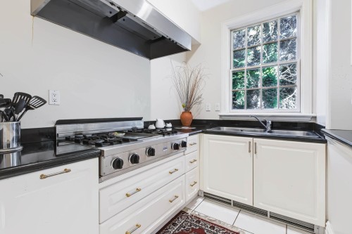 1330 Minto Crescent, Vancouver, BC 