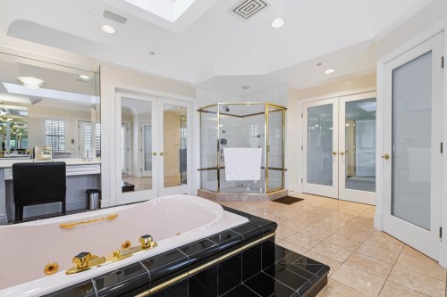 1330 Minto Crescent, Vancouver, BC 