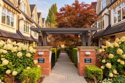 3882 Welwyn Street Vancouver, BC V5N 3Y9
