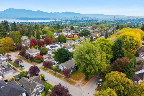 3895 20Th Avenue W, Vancouver, BC 