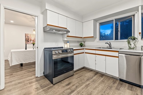 410 Ashley Street, Coquitlam, BC 