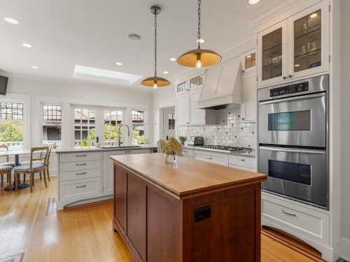 5112 Maple Street, Vancouver, BC 